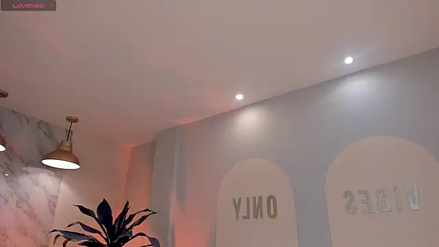 PaulinaSantos  online show from April 2026 07:17:02 PM