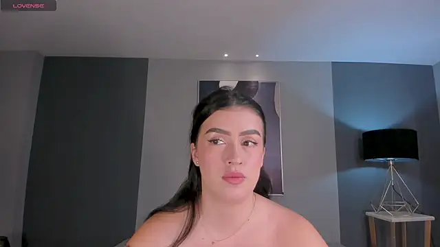 PaulinaSantos  online show from June 2026 05:16:02 PM