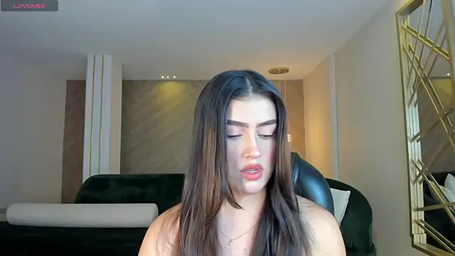 PaulinaSantos  online show from June 2026 07:25:01 PM