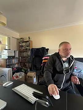 Snapshot of LondonTeffy chatting on March 2025 12:51:01 PM LondonTeffy online show from March 2025 12:51:01 PM