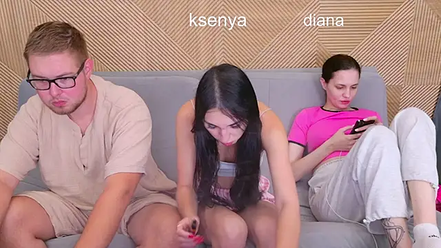 Ksenny online show from July 2026 07:39:02 AM