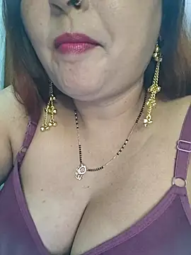 Dianaa9 online show from April 2026 06:10:01 PM