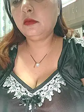 Snapshot of Dianaa9 chatting on May 2026 08:21:01 AM Dianaa9 online show from May 2026 08:21:01 AM