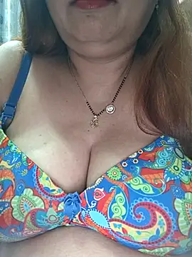 Snapshot of Dianaa9 chatting on May 2026 06:10:02 AM Dianaa9 online show from May 2026 06:10:02 AM