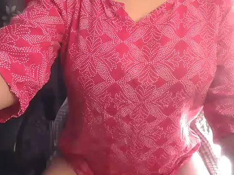 Snapshot of Cute_Rosyy chatting on June 2026 10:18:02 AM Cute Rosyy online show from June 2026 10:18:02 AM