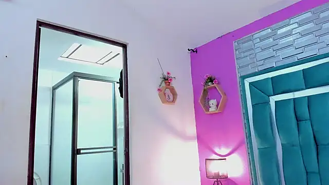 LORENSCOLLINS online show from February 2026 12:56:02 PM