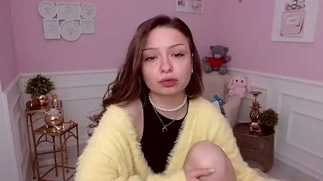 LucySkilar online show from March 2026 05:46:01 AM