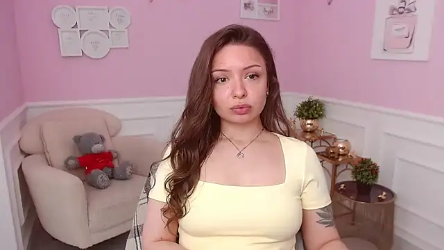 Snapshot of LucySkilar chatting on May 2026 04:18:01 AM LucySkilar online show from May 2026 04:18:01 AM