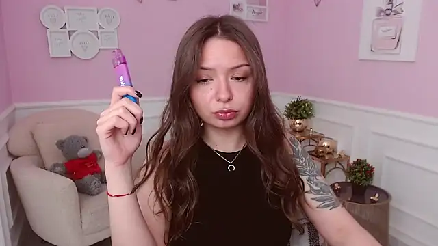 Snapshot of LucySkilar chatting on May 2026 03:59:01 AM LucySkilar online show from May 2026 03:59:01 AM