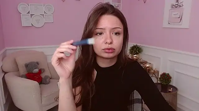 Snapshot of LucySkilar chatting on June 2026 04:20:01 AM LucySkilar online show from June 2026 04:20:01 AM