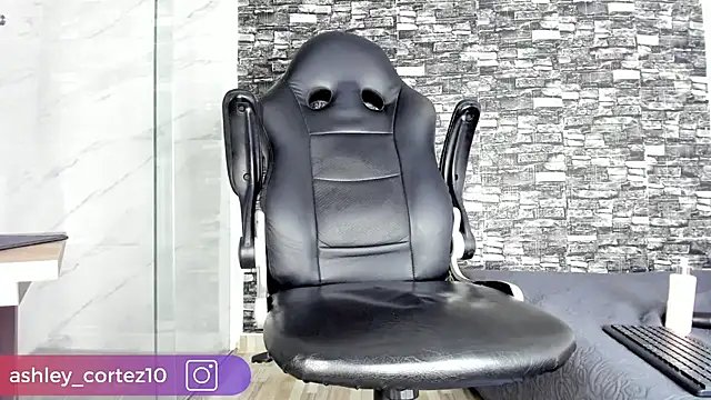 ashley crotez online show from March 2025 03:36:02 AM