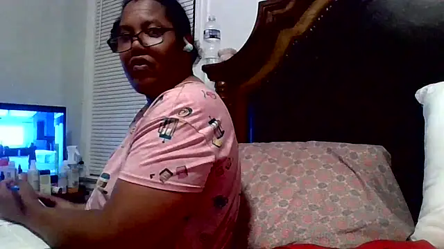 ebonyred online show from April 2026 12:38:01 AM