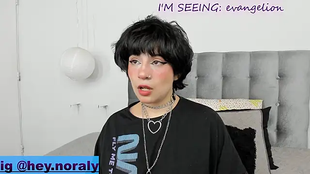 Snapshot of hey_noraly chatting on February 2025 04:41:02 AM hey noraly online show from February 2025 04:41:02 AM