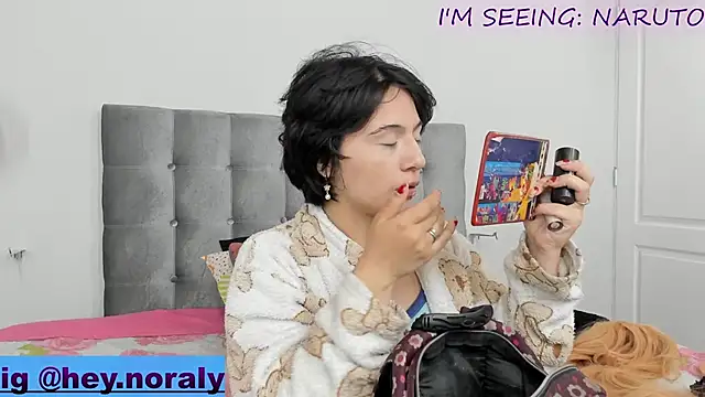 Snapshot of hey_noraly chatting on March 2025 04:10:01 AM hey noraly online show from March 2025 04:10:01 AM