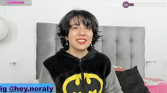Snapshot of hey_noraly chatting on March 2025 07:20:02 AM hey noraly online show from March 2025 07:20:02 AM