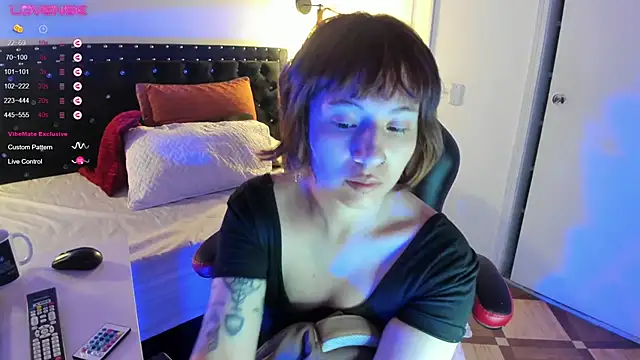 Snapshot of hey_noraly chatting on September 2025 05:01:02 AM hey noraly online show from September 2025 05:01:02 AM