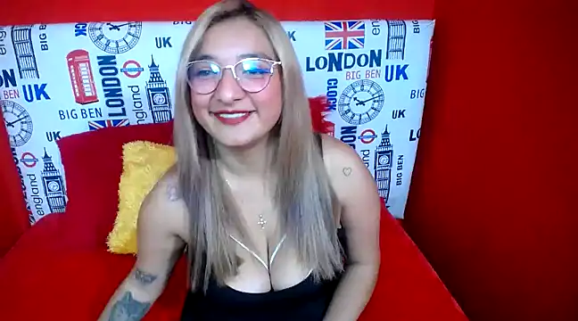 Snapshot of _sweetcarla chatting on January 2025 02:18:01 PM sweetcarla online show from January 2025 02:18:01 PM