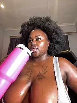 Snapshot of Honeycoco0211 chatting on June 2026 08:02:01 PM Honeycoco0211 online show from June 2026 08:02:01 PM