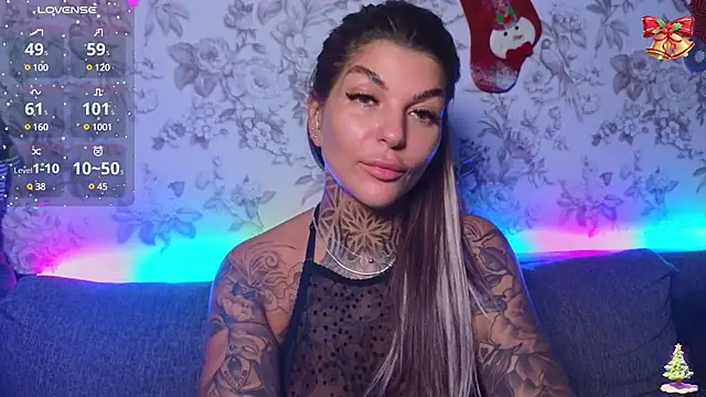 Snapshot of tattooedBabyy chatting on December 2024 12:44:02 PM tattooedBabyy online show from December 2024 12:44:02 PM