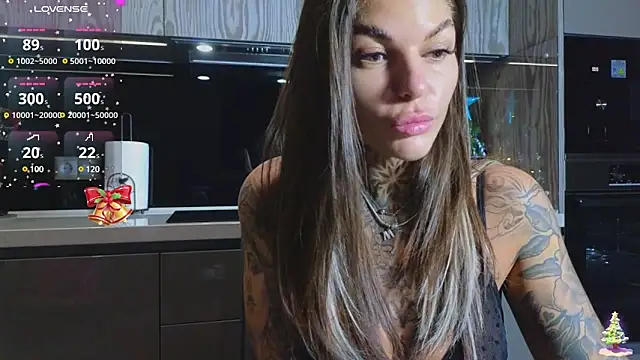 Snapshot of tattooedBabyy chatting on January 2025 11:52:01 AM tattooedBabyy online show from January 2025 11:52:01 AM