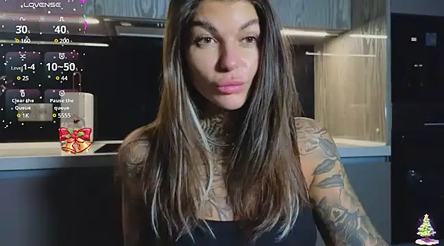 Snapshot of tattooedBabyy chatting on January 2025 02:52:01 PM tattooedBabyy online show from January 2025 02:52:01 PM