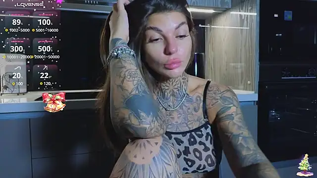 Snapshot of tattooedBabyy chatting on January 2025 02:29:02 PM tattooedBabyy online show from January 2025 02:29:02 PM