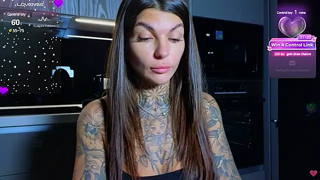 Snapshot of tattooedBabyy chatting on January 2025 05:24:01 PM tattooedBabyy online show from January 2025 05:24:01 PM