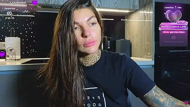 Snapshot of tattooedBabyy chatting on January 2025 08:25:02 AM tattooedBabyy online show from January 2025 08:25:02 AM