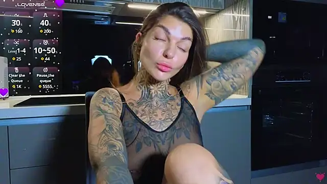 Snapshot of tattooedBabyy chatting on January 2025 10:36:02 AM tattooedBabyy online show from January 2025 10:36:02 AM