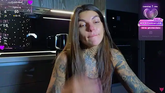 Snapshot of tattooedBabyy chatting on January 2025 04:51:02 PM tattooedBabyy online show from January 2025 04:51:02 PM