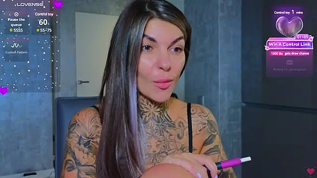 Snapshot of tattooedBabyy chatting on January 2025 05:32:01 PM tattooedBabyy online show from January 2025 05:32:01 PM