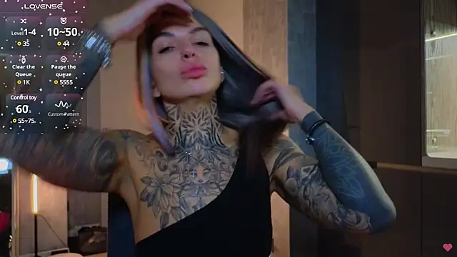 Snapshot of tattooedBabyy chatting on February 2025 04:48:02 PM tattooedBabyy online show from February 2025 04:48:02 PM