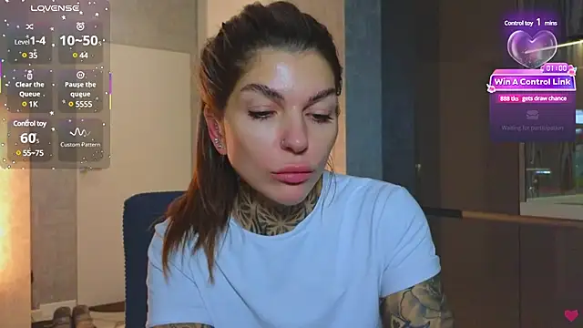 Snapshot of tattooedBabyy chatting on February 2025 02:54:02 PM tattooedBabyy online show from February 2025 02:54:02 PM