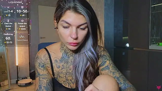 Snapshot of tattooedBabyy chatting on March 2025 12:55:01 PM tattooedBabyy online show from March 2025 12:55:01 PM