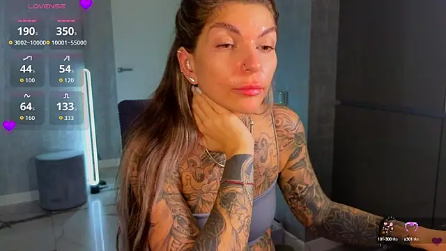 Snapshot of tattooedBabyy chatting on September 2025 07:41:02 AM tattooedBabyy online show from September 2025 07:41:02 AM