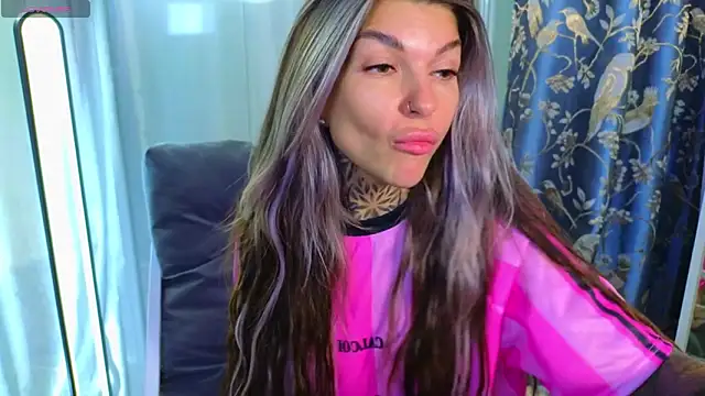 Snapshot of tattooedBabyy chatting on October 2025 09:17:01 AM tattooedBabyy online show from October 2025 09:17:01 AM