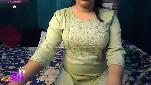 Trezza online show from December 2024 04:06:01 PM