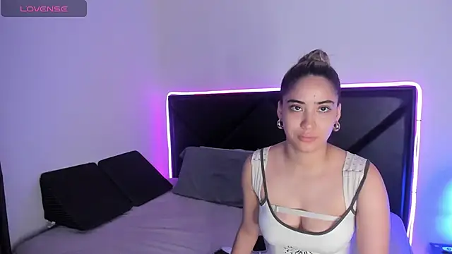 ScarlettAndClark online show from April 2026 04:08:02 AM