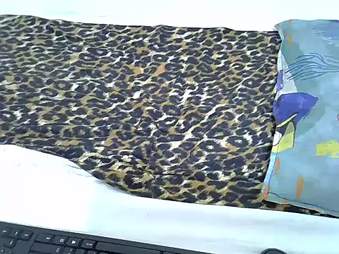 Snapshot of drowllie chatting on November 2025 02:39:01 PM drowllie online show from November 2025 02:39:01 PM