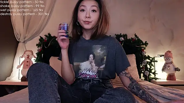 im casey online show from December 2025 07:53:02 PM