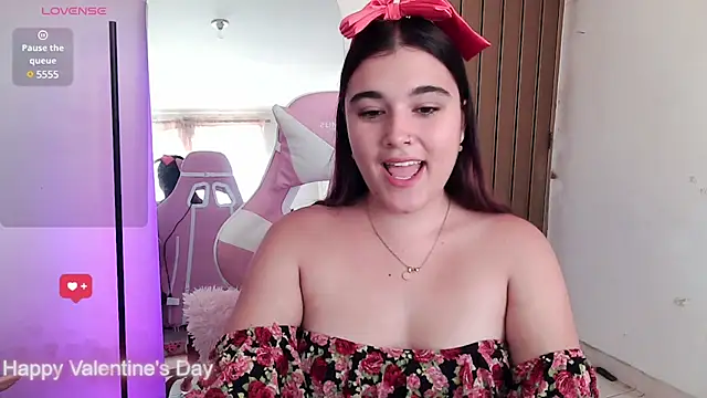 Magic-Smilee online show from February 2025 02:12:02 PM