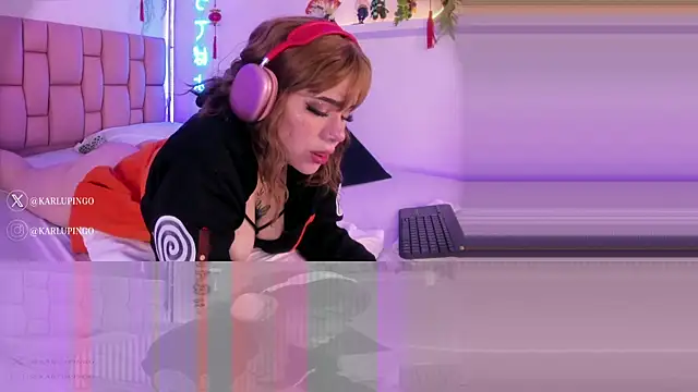 albaismynameX online show from February 2025 12:12:01 PM