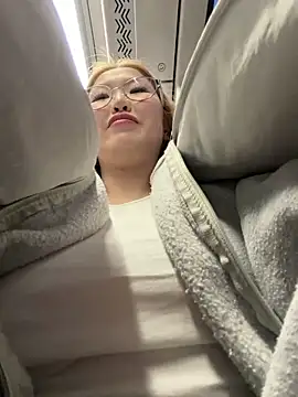 Aiko Yumi online show from February 2026 02:42:02 PM