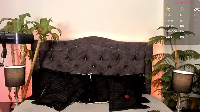 Snapshot of candy_canne__ chatting on December 2024 06:35:01 PM candy canne online show from December 2024 06:35:01 PM