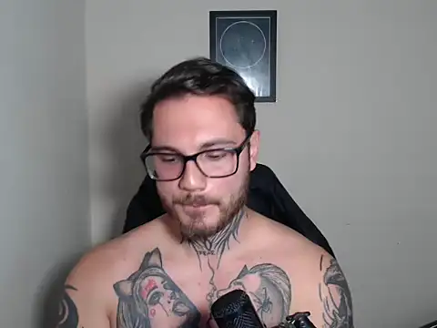 Snapshot of clark_r chatting on June 2026 12:09:02 AM clark r online show from June 2026 12:09:02 AM