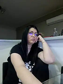 Snapshot of Milf_Abigail chatting on February 2025 02:40:01 AM Milf Abigail online show from February 2025 02:40:01 AM