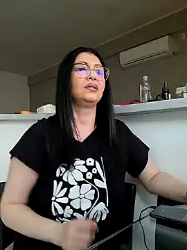 Snapshot of Milf_Abigail chatting on March 2025 06:32:01 AM Milf Abigail online show from March 2025 06:32:01 AM