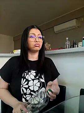 Snapshot of Milf_Abigail chatting on March 2025 05:35:01 AM Milf Abigail online show from March 2025 05:35:01 AM