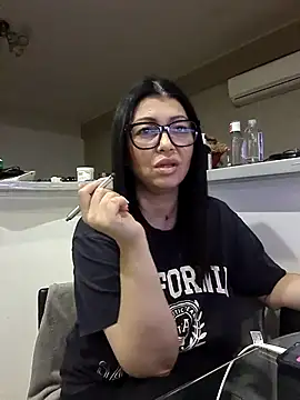 Snapshot of Milf_Abigail chatting on October 2025 10:54:02 PM Milf Abigail online show from October 2025 10:54:02 PM