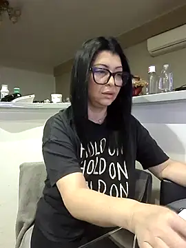 Snapshot of Milf_Abigail chatting on October 2025 01:28:02 AM Milf Abigail online show from October 2025 01:28:02 AM